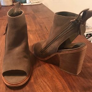 Dolce Vita suede heels 7.5
